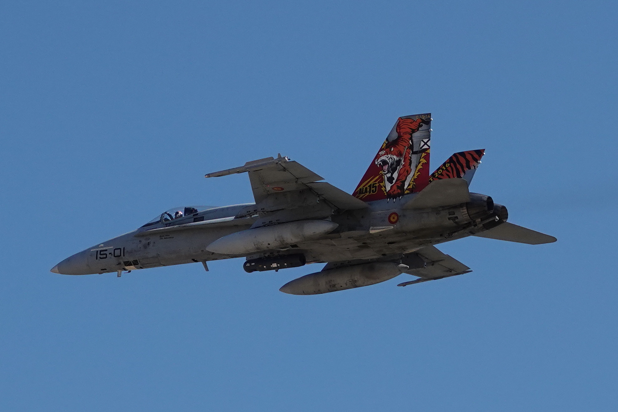 F-18 15-01 (2)