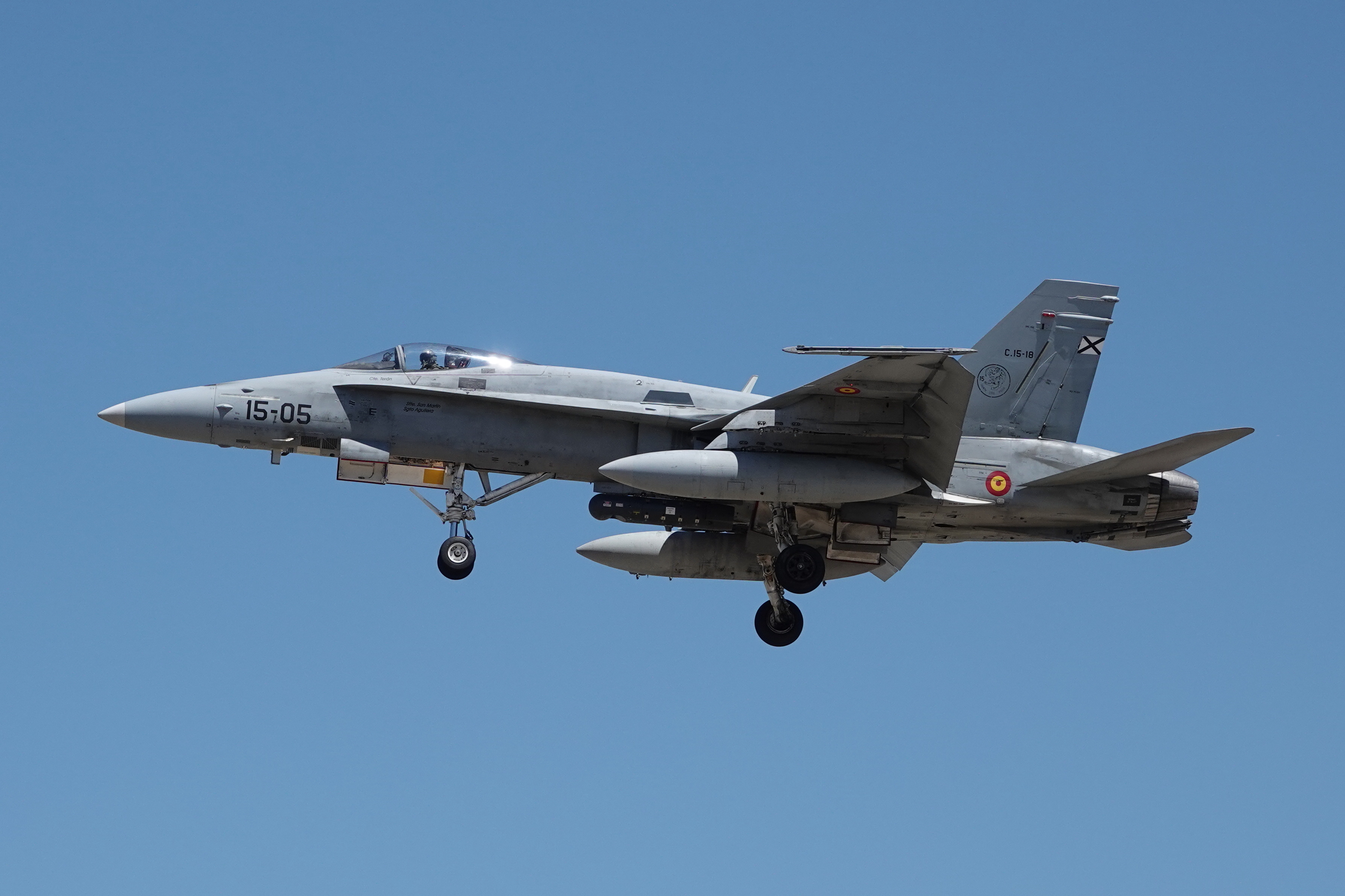 F-18 15-05 (2)