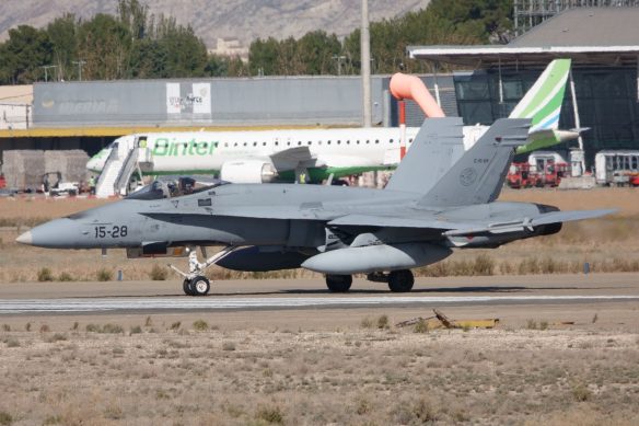 EF-18M armado con misiles Iris-T